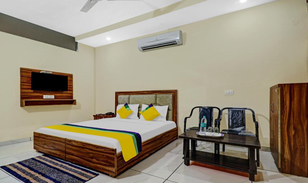 Hotel Itsy By Treebo - Sk Grand - Sector 80 Mohali Sohāna Exterior foto